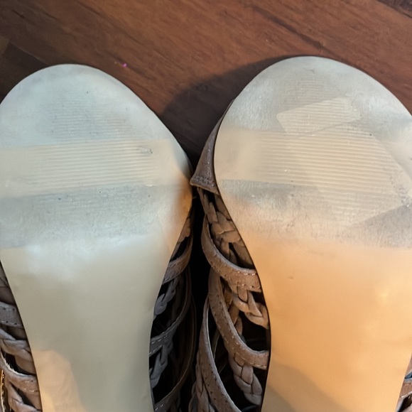 LC Lauren Conrad Light Brown Heels EUC - Picture 7 of 8